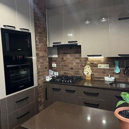 Apartment Anzi バトゥーミ エクステリア 写真