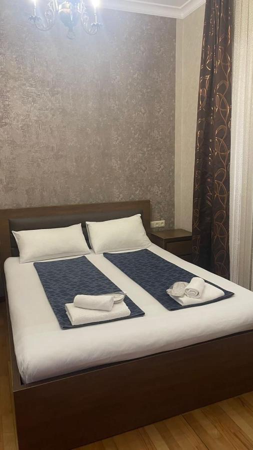 Apartment Anzi バトゥーミ エクステリア 写真