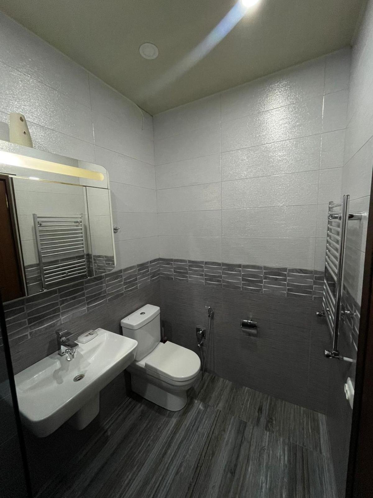 Apartment Anzi バトゥーミ エクステリア 写真