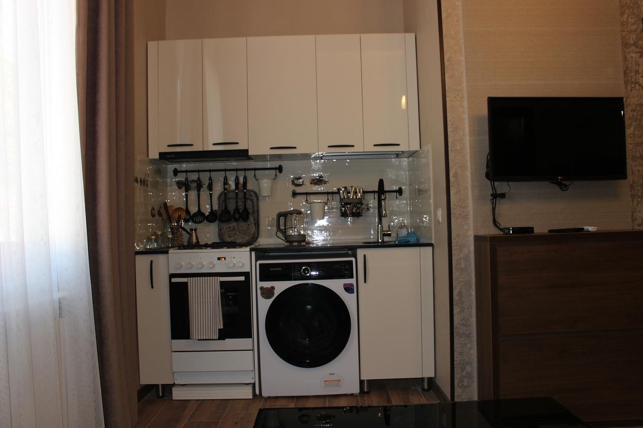 Apartment Anzi バトゥーミ エクステリア 写真