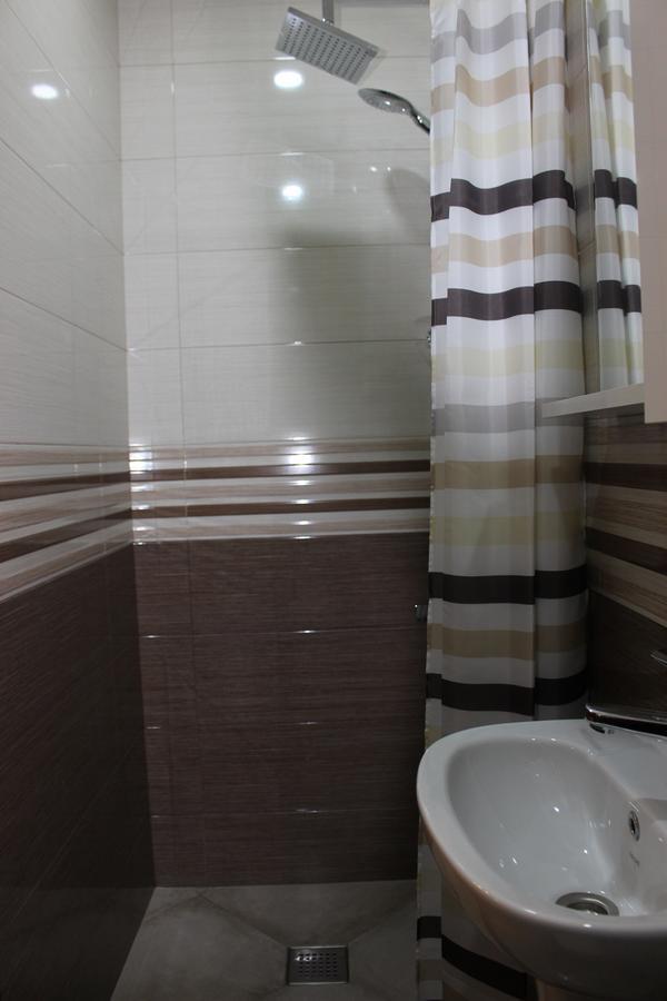 Apartment Anzi バトゥーミ エクステリア 写真