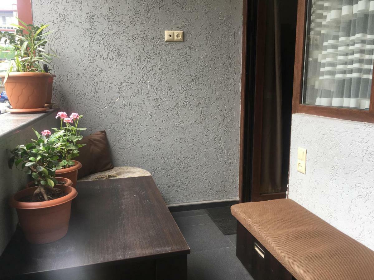 Apartment Anzi バトゥーミ エクステリア 写真