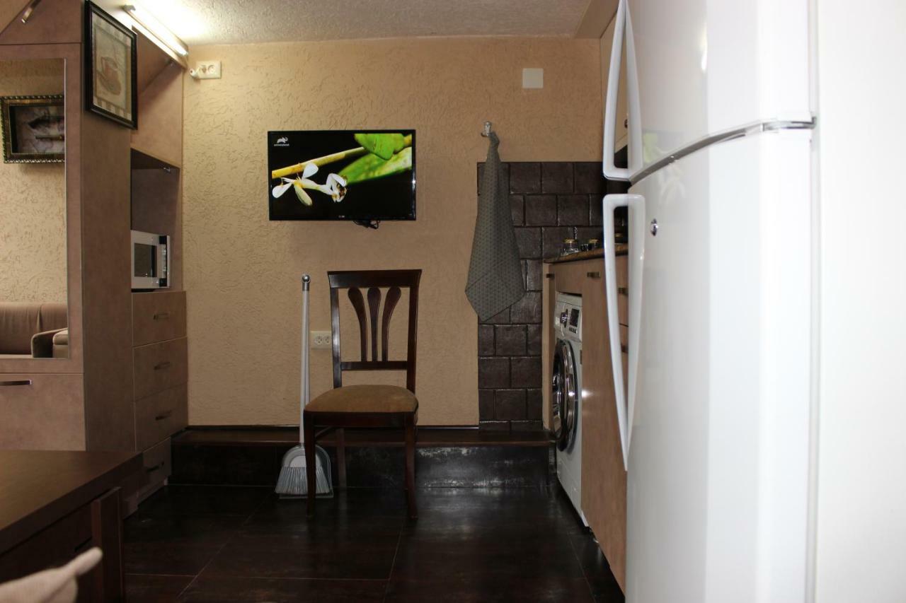 Apartment Anzi バトゥーミ エクステリア 写真